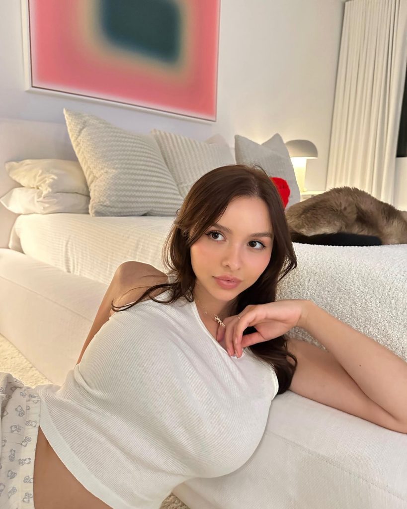 Who is Sophie Mudd? Bio/Wiki, Family, Height, and Career